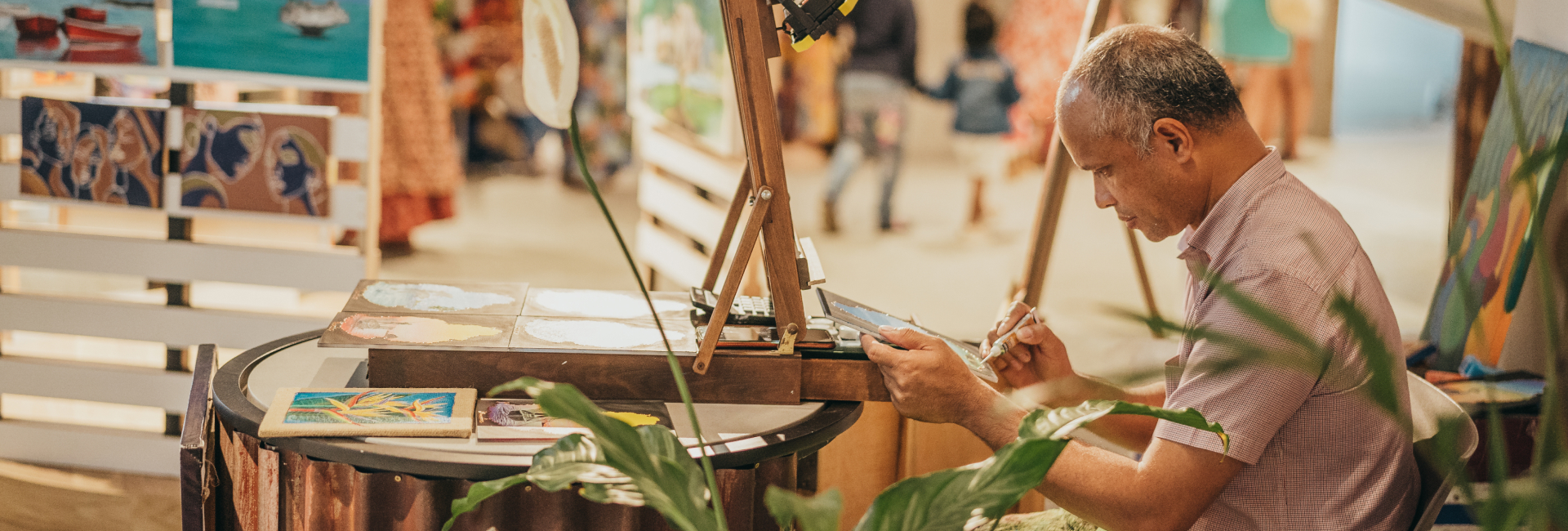 Art, Souvenirs & Crafts